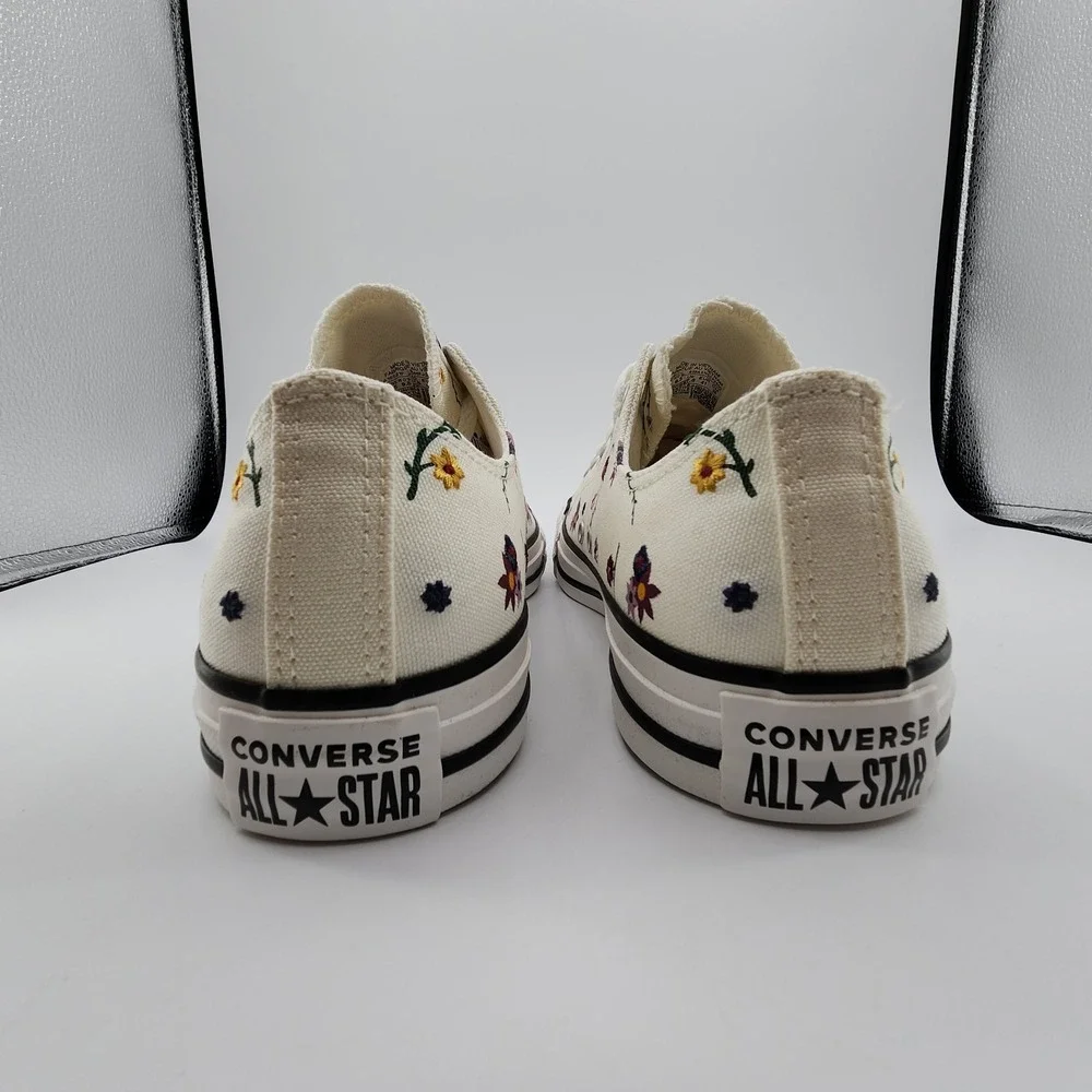 Converse Chuck Taylor All Star Low Shoes Womens 9.5 Cream Embroidered Floral NEW - Picture 6 of 12